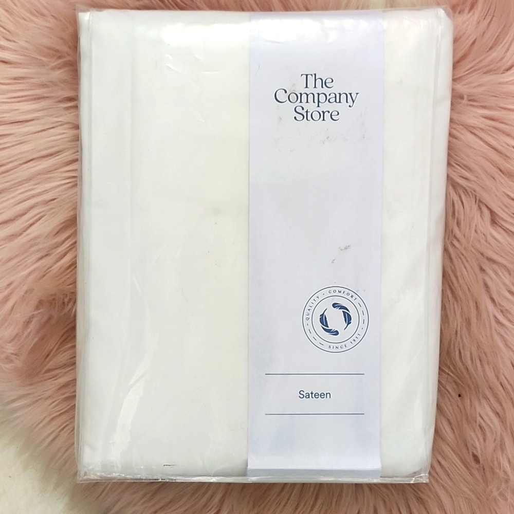 Brand New THE COUNTRY STORE SATEEN DROP BED SKIRT-QUEEN